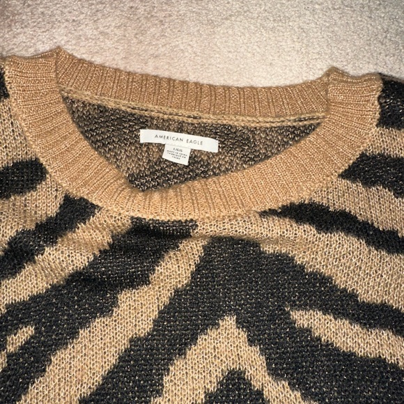 American Eagle Sweater - Picture 3 of 3